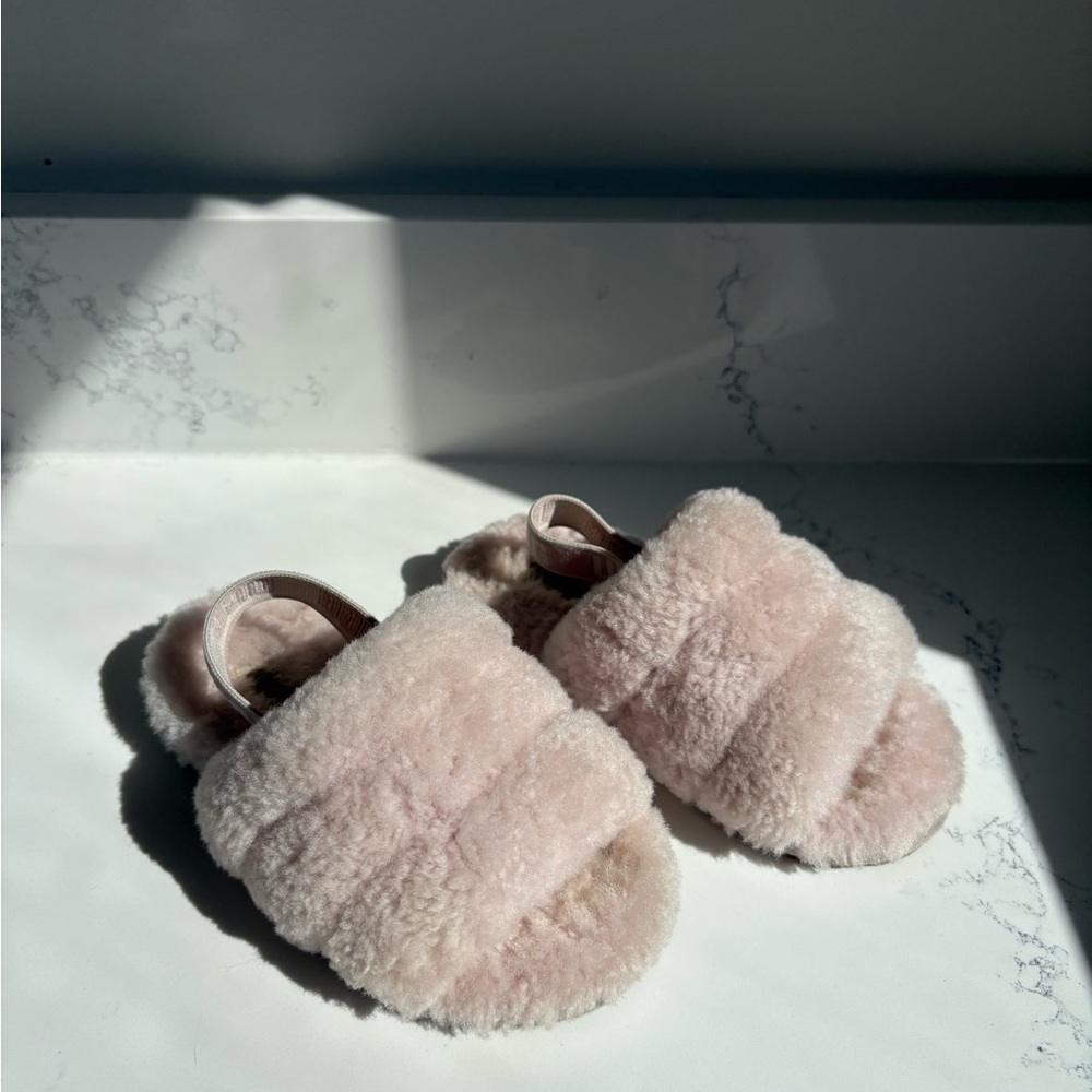 UGG Girls Fluff Yeah Slides in Rock Rose